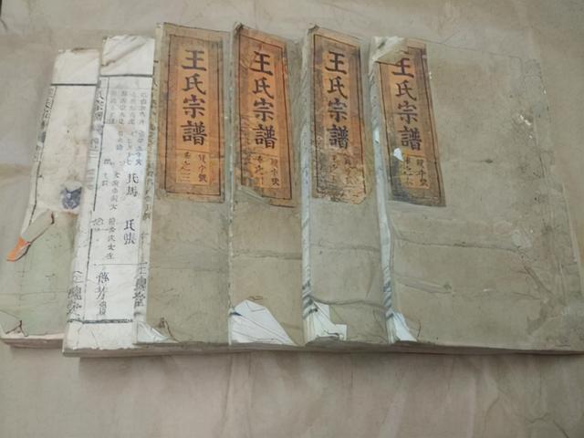 古代著名书法家王羲之简介（王羲之号称书圣）