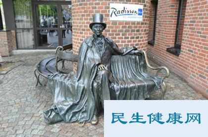 安徒生作者简介