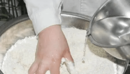 饺子皮怎么做才能又软又筋道