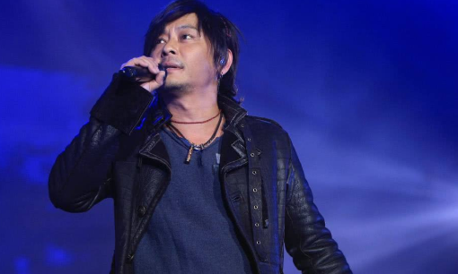 英雄泪歌曲原唱是谁