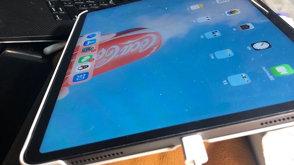 IPAD充电充不进去怎么回事