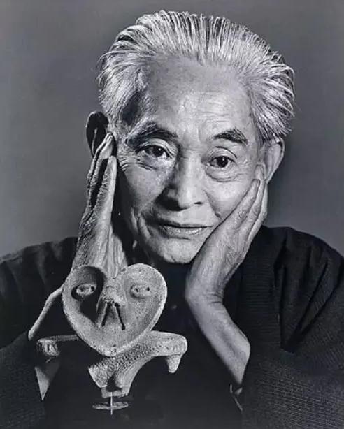 川端康成的生平_川端康成逝世50年