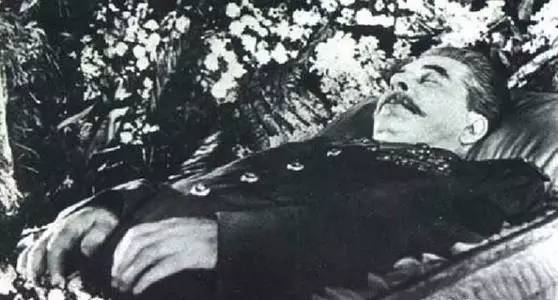 斯大林之死的历史细节 斯大林死亡真相到底如何