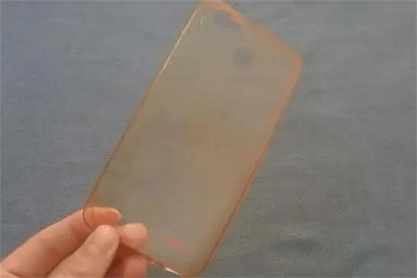手机壳发黄怎么清洗变？
