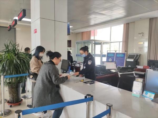 换车车牌号也要换吗
