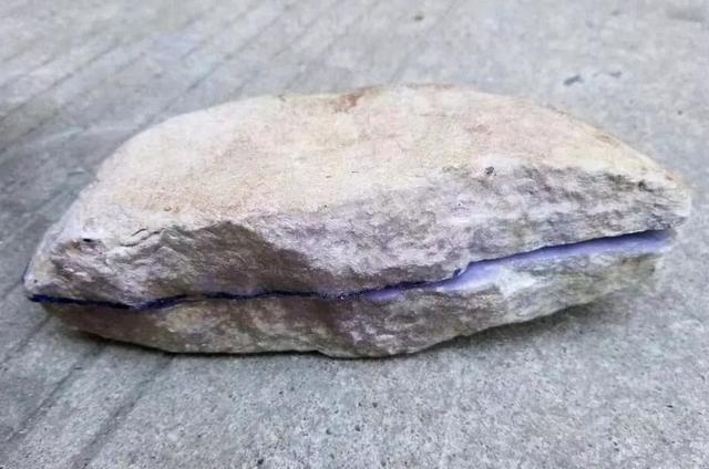 顶级红翡翠原石
