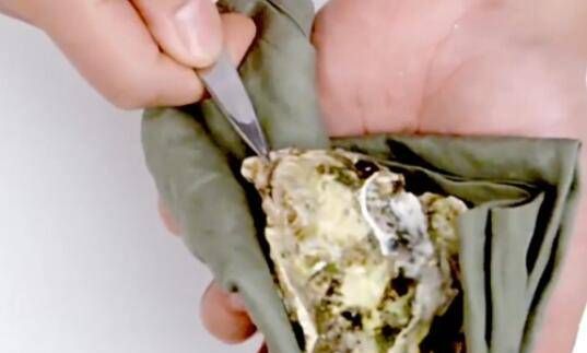 生蚝怎么开壳