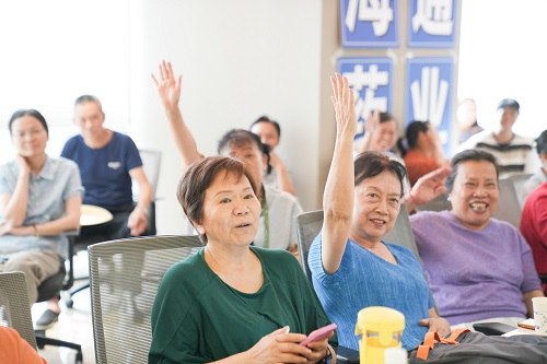 盛夏送清凉，健康伴我行 | 海通药业携手社区共筑长者健康防线