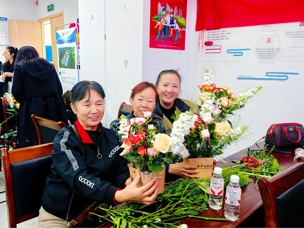 “健康相伴 公益同行 ”贵阳站第二期｜岳阳新华达制药走进贵阳云城街道 开展钙铁锌营养健康公益科普活动