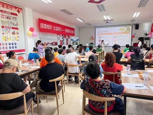 健康相伴 公益同行｜成都海通药业走进致强社区 以专业守护市民健康