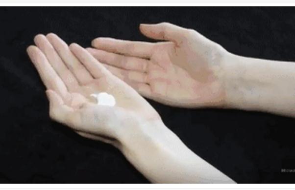 护手霜都有哪些作用？护手霜和润肤乳有什么区别？