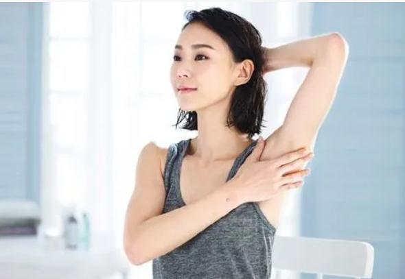橄榄油能当身体乳吗？身体乳需要涂腋下吗？