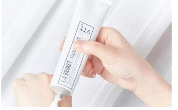 使用护手霜有哪些误区？晚上怎么用护手霜好？