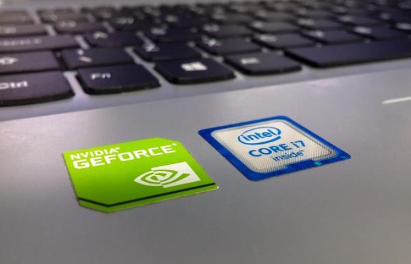 nvidia控制面板找不到？