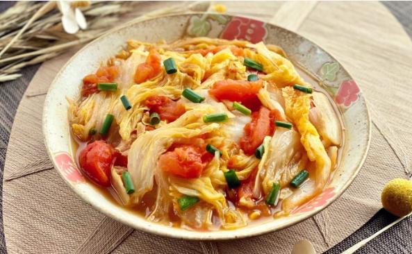 白菜隔夜加热可以吃吗？白菜和西红柿能一起吃吗？