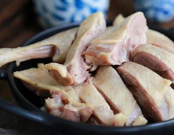 鸭肉木耳能一起吃吗 引起肠胃不适致腹痛腹泻