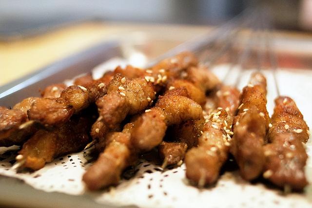  美食烧烤 烧烤的十大美食（盘点烧烤必点几大经典美食）