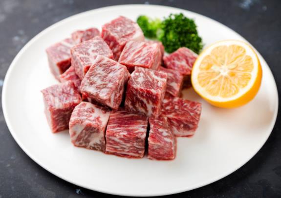 牛肉哪个部位适合炒吃 里脊外脊上脑三岔仔盖