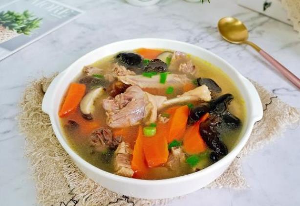 鸭肉能与甲鱼一起吃吗 易产生寒气影响肠胃消化