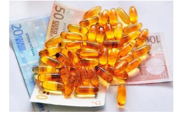鱼肝油对近视眼有帮助吗？蓝莓叶黄素对近视眼有用吗？