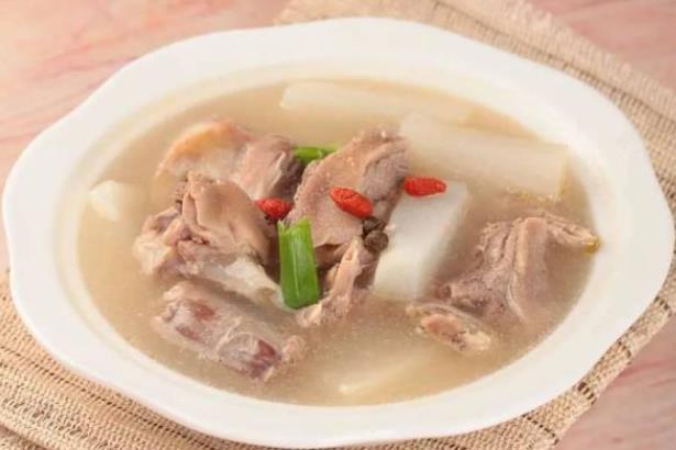 鸭肉能与甲鱼一起吃吗 易产生寒气影响肠胃消化