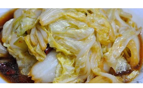 白菜隔夜加热可以吃吗？白菜和西红柿能一起吃吗？